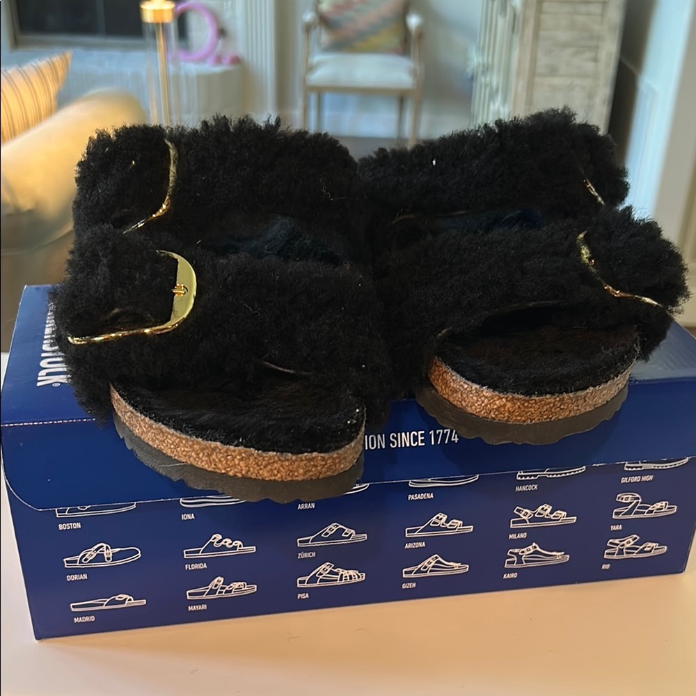 Birkenstock Arizona big buckle teddy fur sandal NIB sz 38 (7-7.5)